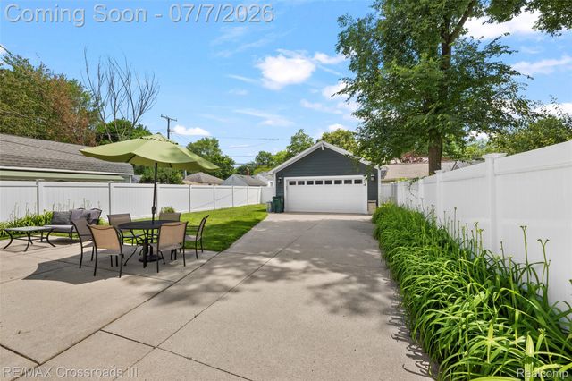 1506 N Altadena Avenue, Royal Oak, MI 48067