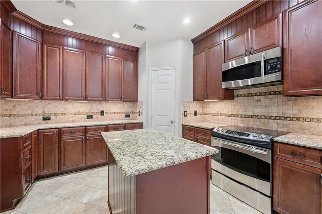 1608 Strait Lane, Flower Mound, TX 75028