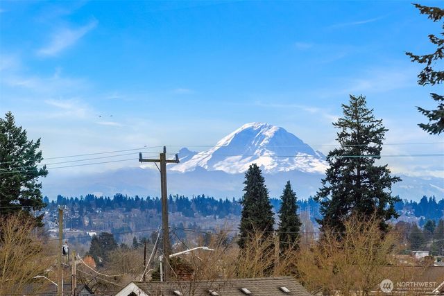 2449 S Spencer Street, Seattle, WA 98108