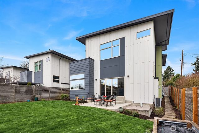 2449 S Spencer Street, Seattle, WA 98108