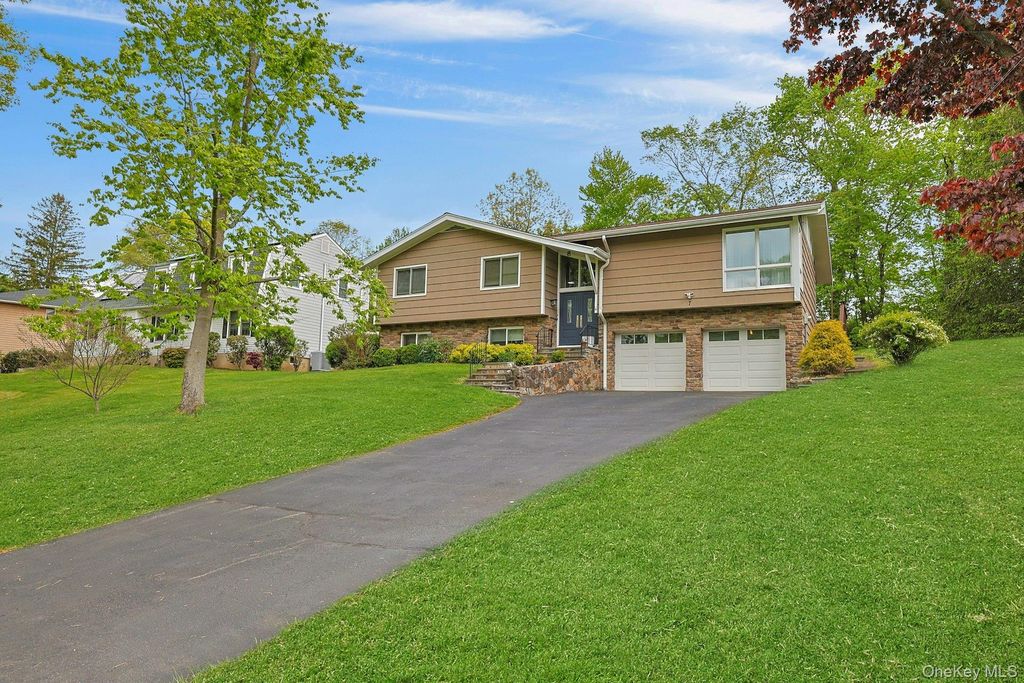 7 Lorenz Drive, Valhalla, NY 10595 — photo 4