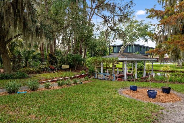 2 OAKDALE STREET, Windermere, FL 34786