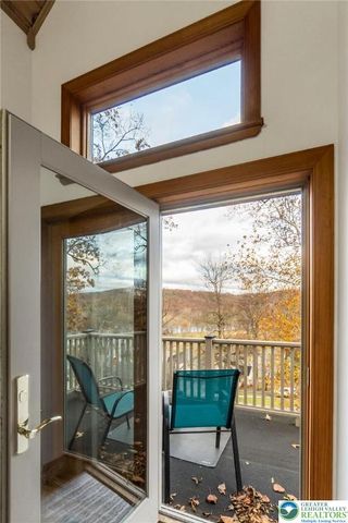 52 Chippawa Circle, Upper Mt Bethel Twp, PA 18343