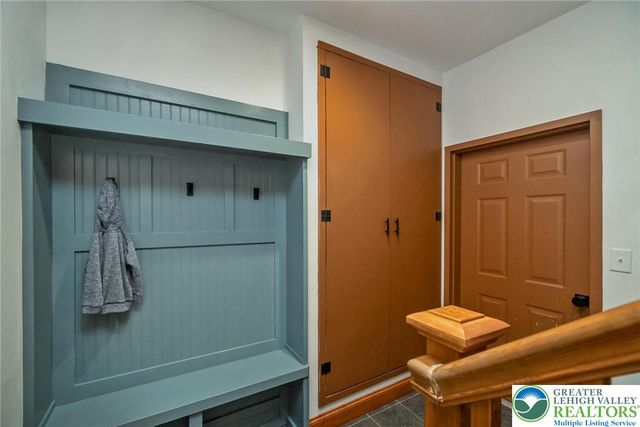 52 Chippawa Circle, Upper Mt Bethel Twp, PA 18343