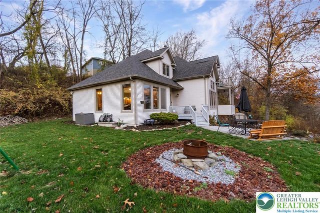 52 Chippawa Circle, Upper Mt Bethel Twp, PA 18343