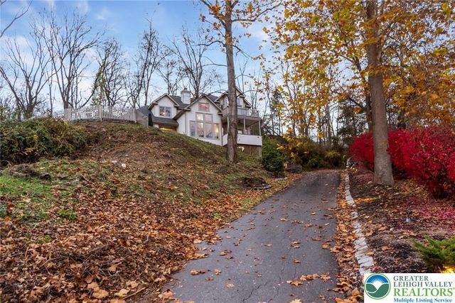 52 Chippawa Circle, Upper Mt Bethel Twp, PA 18343