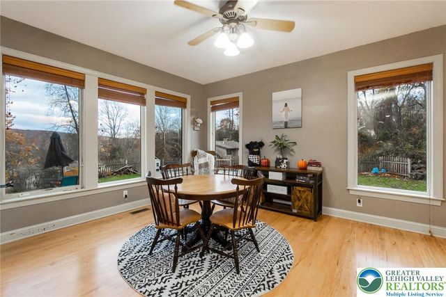 52 Chippawa Circle, Upper Mt Bethel Twp, PA 18343