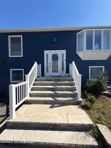 913 Revere Court, Toms River, NJ 08753