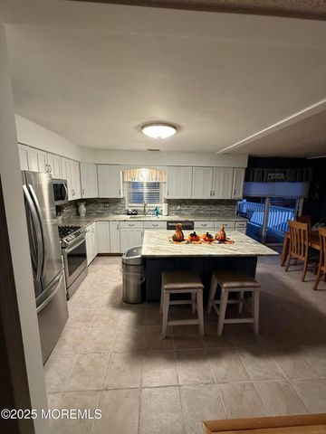 913 Revere Court, Toms River, NJ 08753