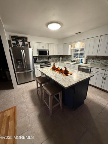913 Revere Court, Toms River, NJ 08753