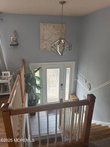 913 Revere Court, Toms River, NJ 08753