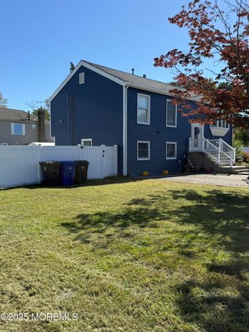 913 Revere Court, Toms River, NJ 08753