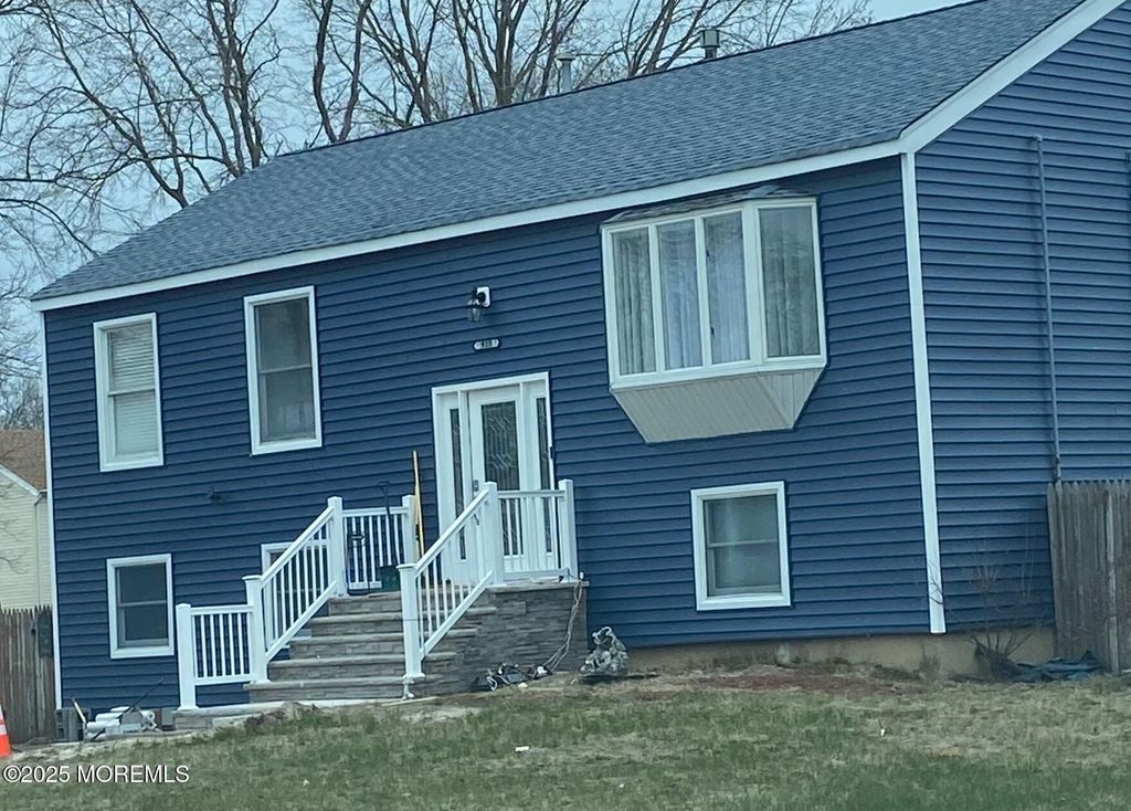 913 Revere Court, Toms River, NJ 08753