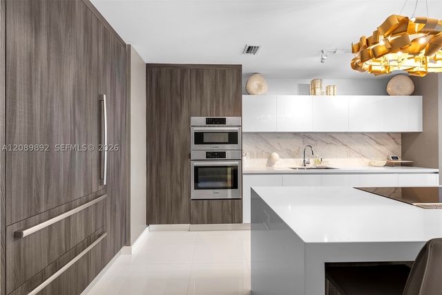 851 NE 1st Ave 3711, Miami, FL 33132