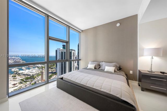 851 NE 1st Ave 3711, Miami, FL 33132