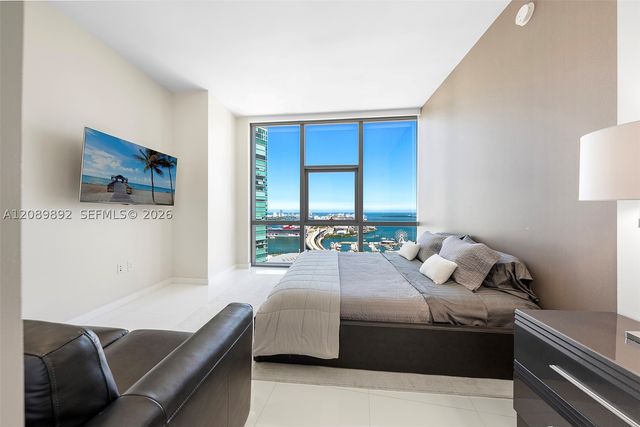 851 NE 1st Ave 3711, Miami, FL 33132