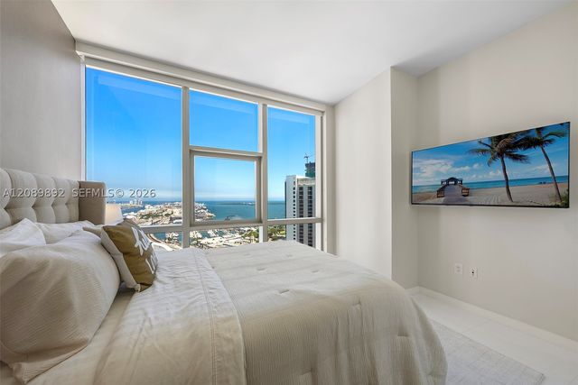 851 NE 1st Ave 3711, Miami, FL 33132