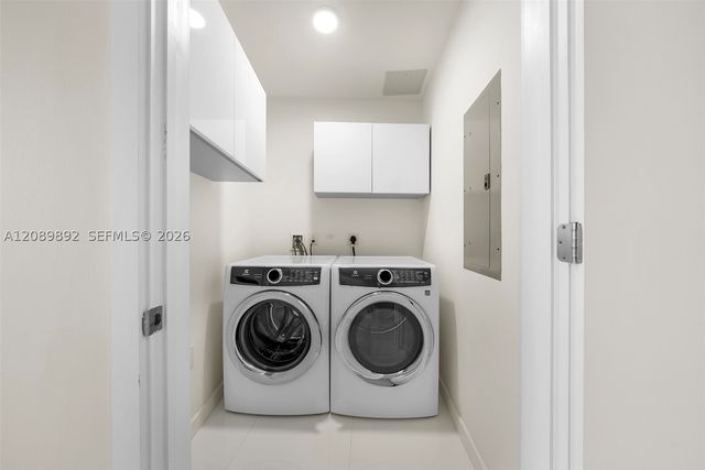 851 NE 1st Ave 3711, Miami, FL 33132