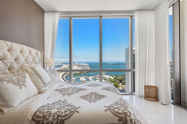 851 NE 1st Ave 3711, Miami, FL 33132