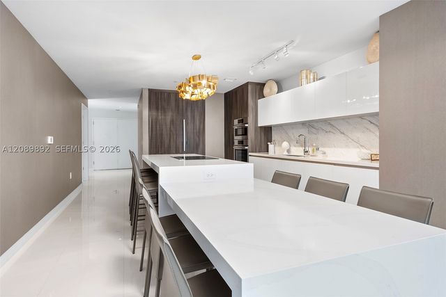 851 NE 1st Ave 3711, Miami, FL 33132