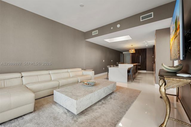 851 NE 1st Ave 3711, Miami, FL 33132