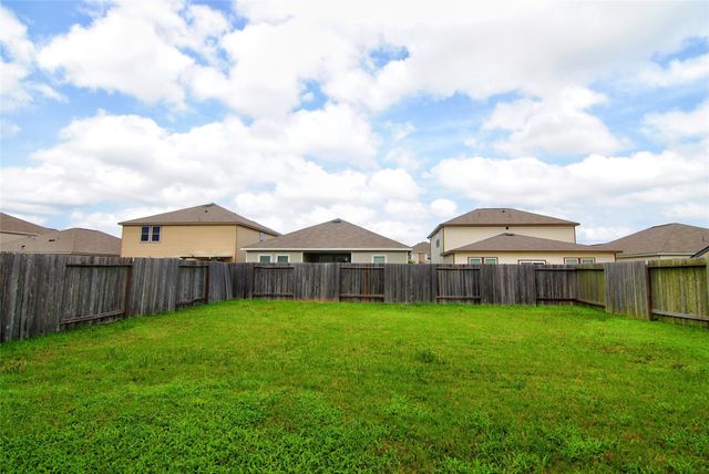 1053 Water Oak Lane, Brookshire, TX 77423