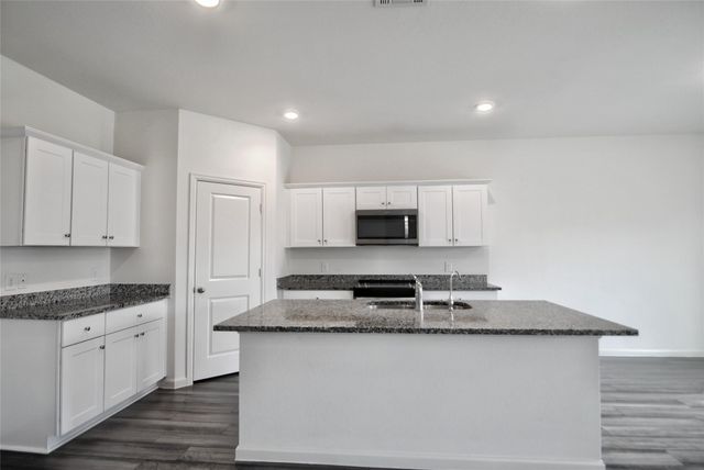 1053 Water Oak Lane, Brookshire, TX 77423