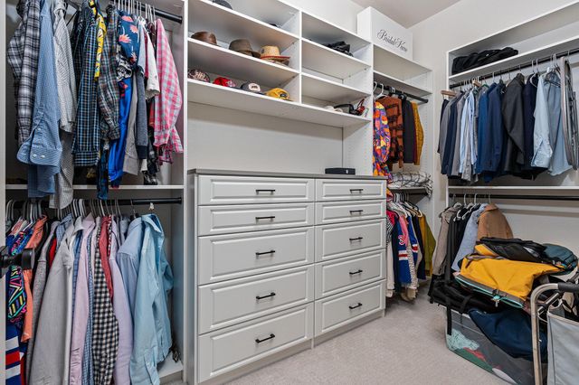 402 Sitlington LN, Austin, TX 78738