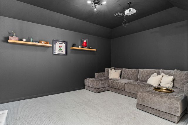 402 Sitlington LN, Austin, TX 78738