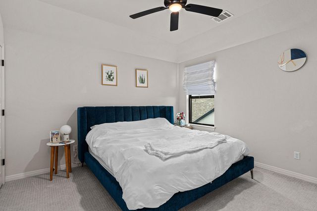 402 Sitlington LN, Austin, TX 78738