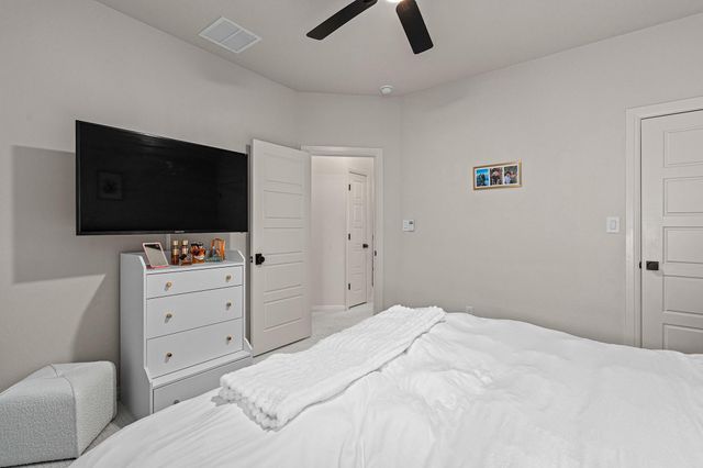 402 Sitlington LN, Austin, TX 78738