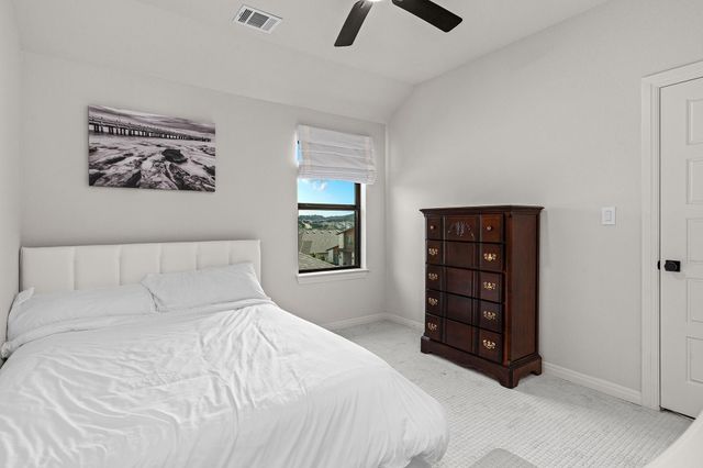 402 Sitlington LN, Austin, TX 78738