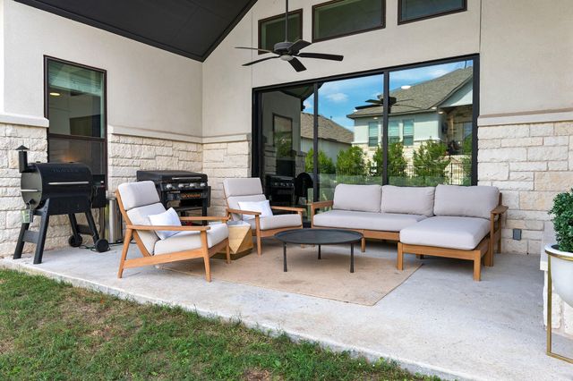 402 Sitlington LN, Austin, TX 78738