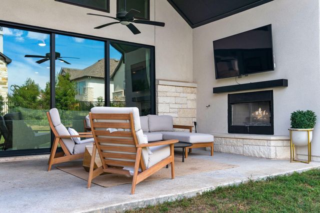 402 Sitlington LN, Austin, TX 78738