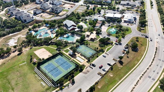 402 Sitlington LN, Austin, TX 78738