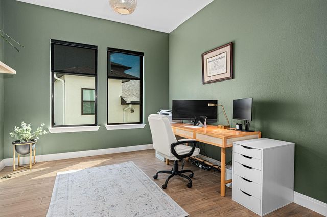 402 Sitlington LN, Austin, TX 78738