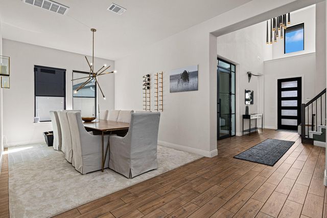 402 Sitlington LN, Austin, TX 78738