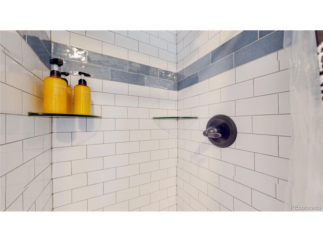 3067 S Holly Pl, Denver, CO 80222