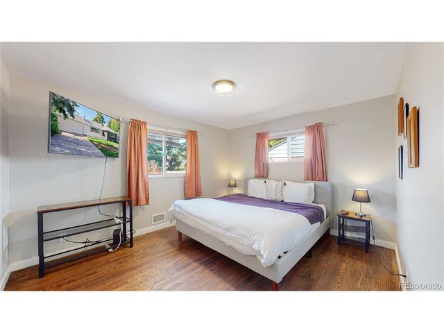 3067 S Holly Pl, Denver, CO 80222