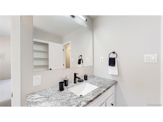 3067 S Holly Pl, Denver, CO 80222