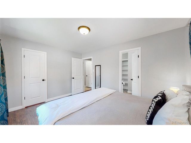 3067 S Holly Pl, Denver, CO 80222