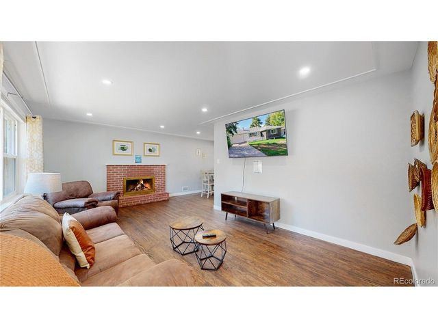 3067 S Holly Pl, Denver, CO 80222