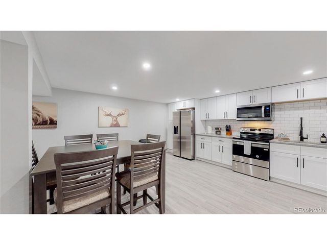 3067 S Holly Pl, Denver, CO 80222