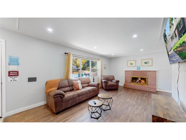 3067 S Holly Pl, Denver, CO 80222