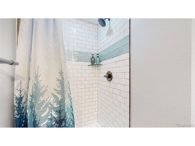 3067 S Holly Pl, Denver, CO 80222