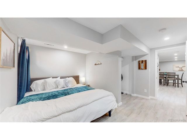 3067 S Holly Pl, Denver, CO 80222