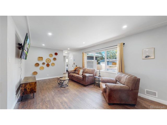 3067 S Holly Pl, Denver, CO 80222