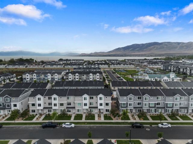 1087 E WATERWAY LN, Saratoga Springs, UT 84045