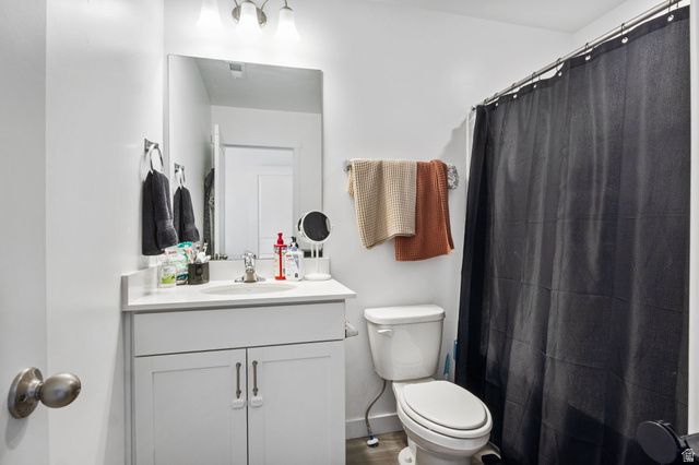 1087 E WATERWAY LN, Saratoga Springs, UT 84045