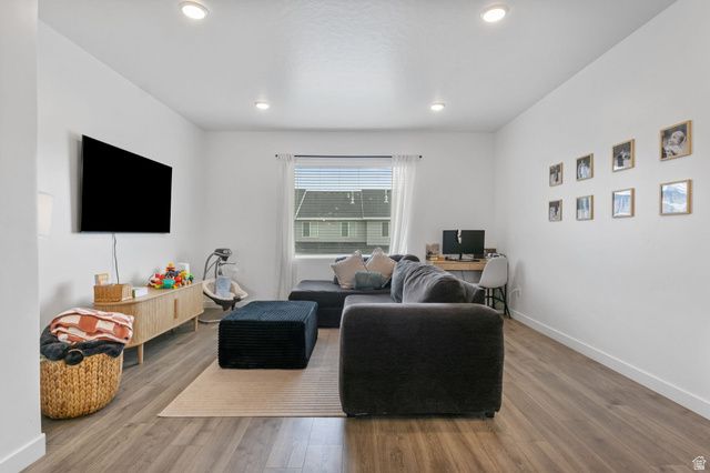 1087 E WATERWAY LN, Saratoga Springs, UT 84045